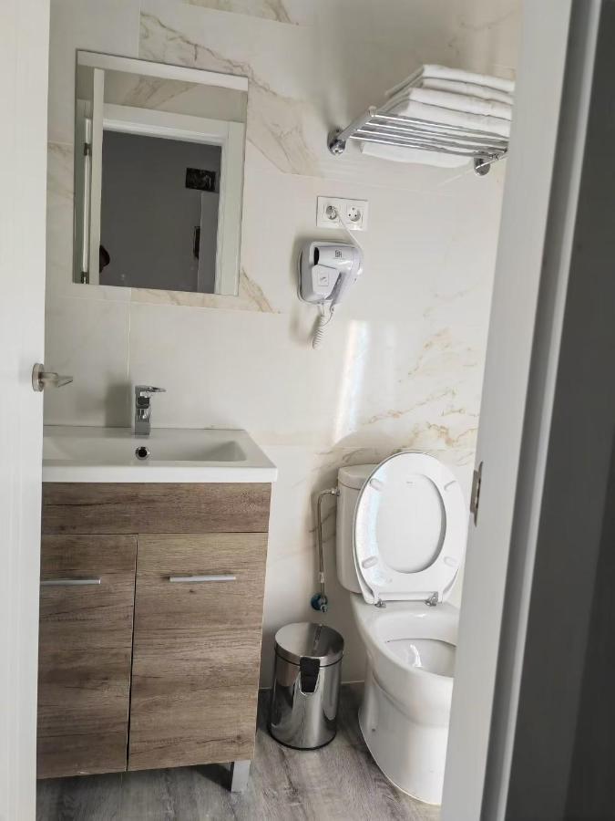 Hostal Golden 21*** 马德里 外观 照片