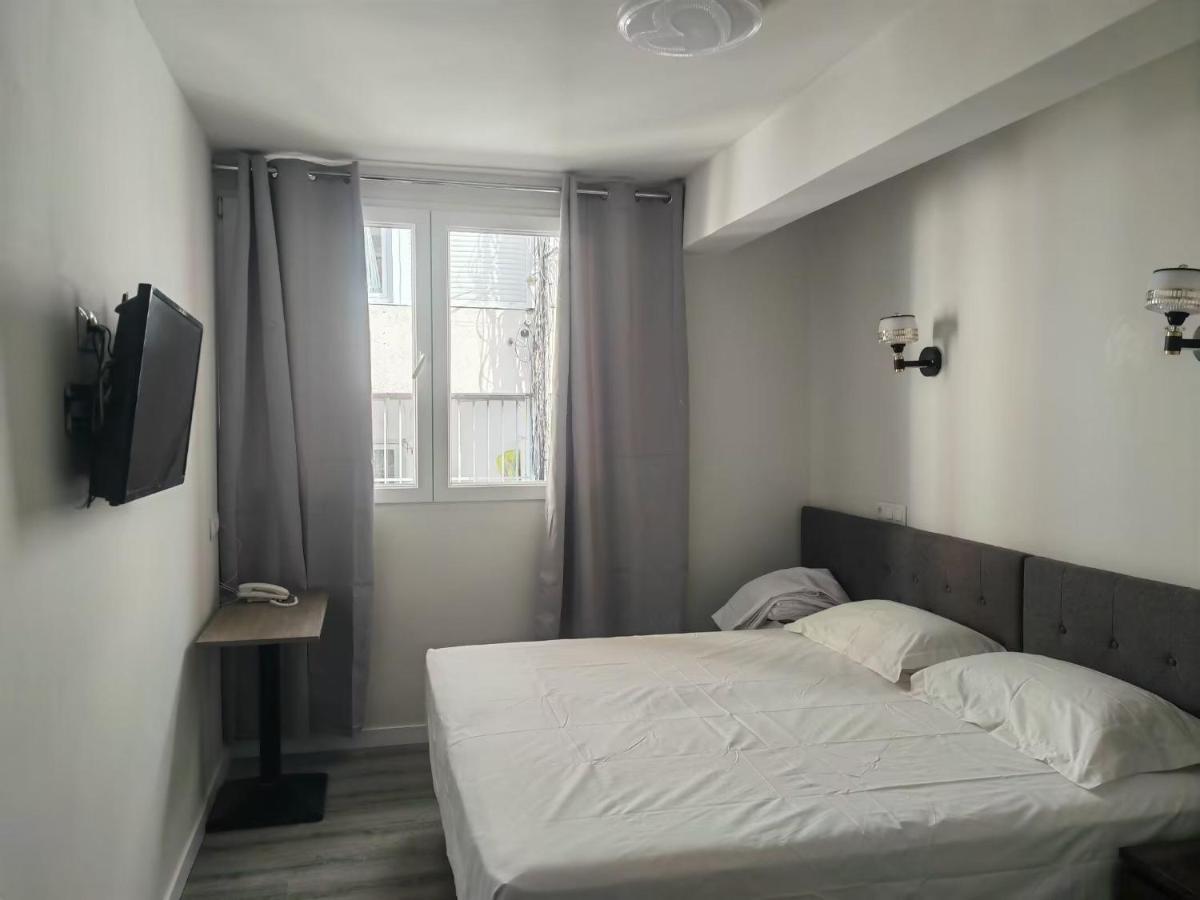 Hostal Golden 21*** 马德里 外观 照片